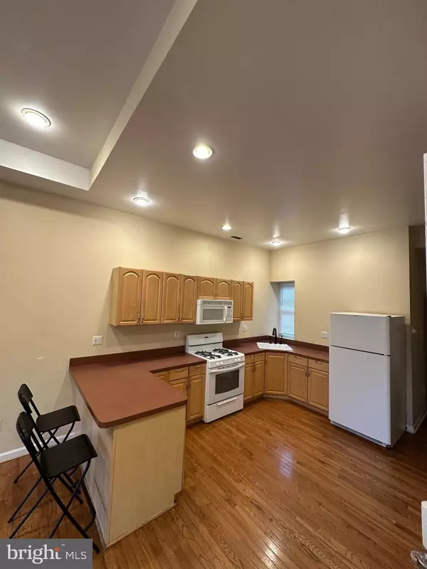 Philadelphia, PA 19148,2528 S 13TH ST