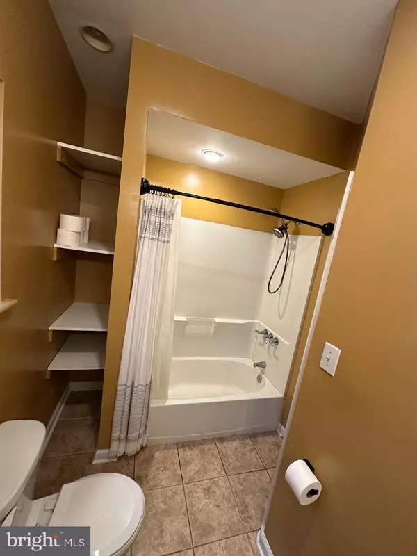 Philadelphia, PA 19148,2528 S 13TH ST