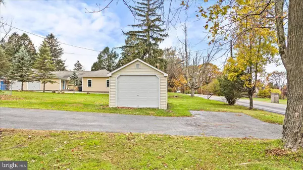 Clarks Summit, PA 18411,1215 COUNTRY CLUB RD