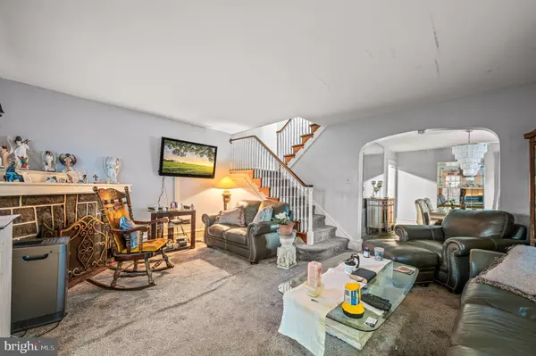 Chester, PA 19013,114 E PARKWAY AVE