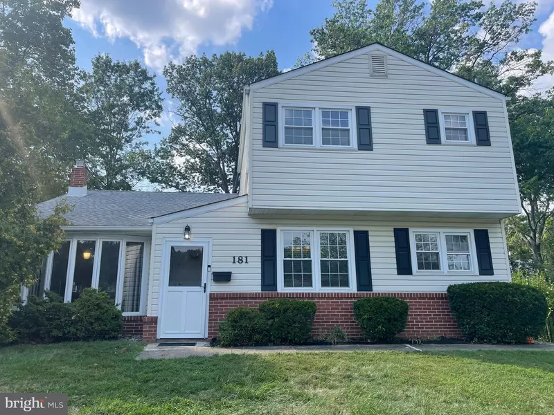 181 CAMPMEETING RD, Willow Grove, PA 19090
