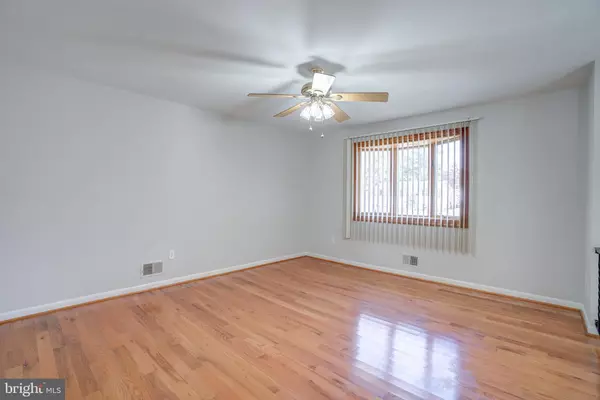 Reisterstown, MD 21136,119 E CHERRY HILL RD