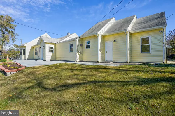 Falls Church, VA 22042,3201 NOTTAGE LN