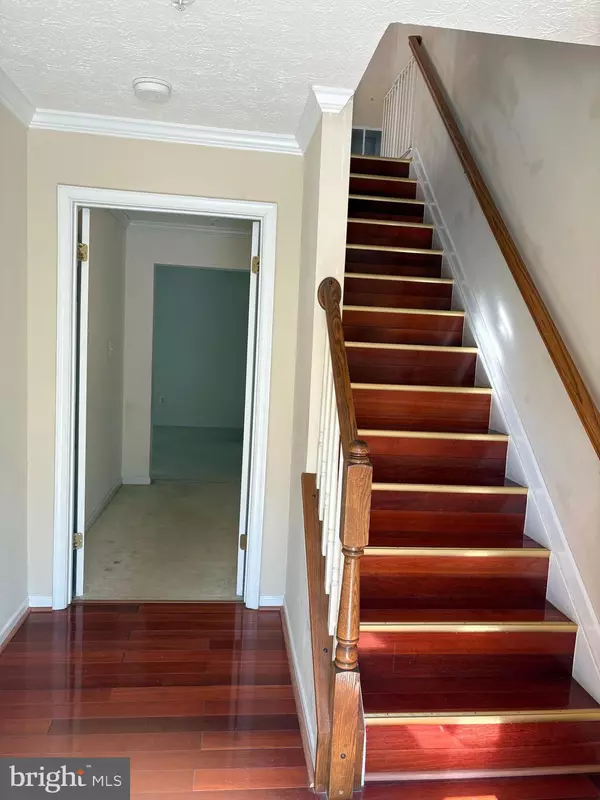 Ellicott City, MD 21043,8817 HAWTHORNE CT