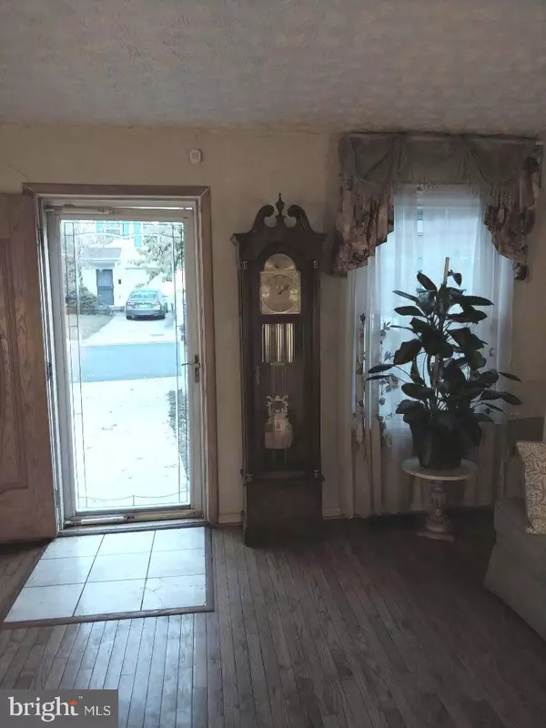 Washington, DC 20019,5610 CLAY PL NE