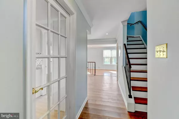 Annandale, VA 22003,4472 RUGGLES CT