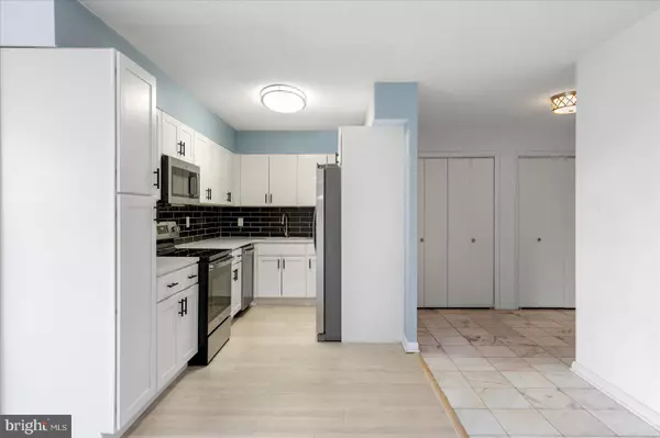 Baltimore, MD 21215,7111 PARK HEIGHTS AVE #305