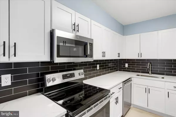 Baltimore, MD 21215,7111 PARK HEIGHTS AVE #305