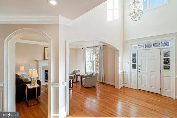 Vienna, VA 22180,8762 CEDAR MEADOW CT