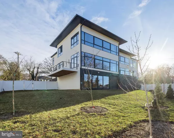 Mclean, VA 22101,1573 WESTMORELAND ST