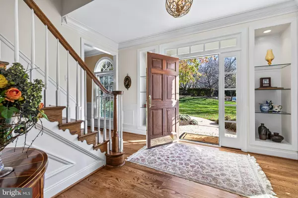 Cockeysville, MD 21030,2 HILLSYDE CT