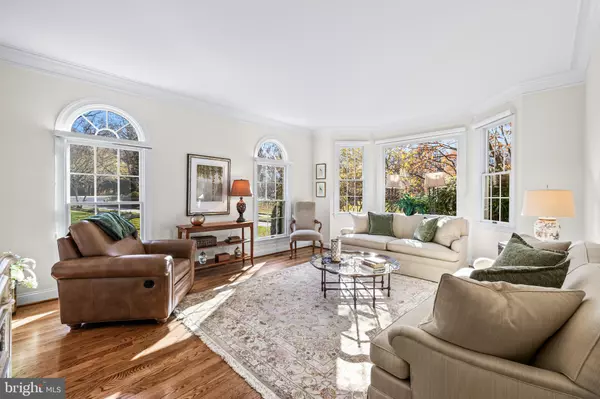 Cockeysville, MD 21030,2 HILLSYDE CT