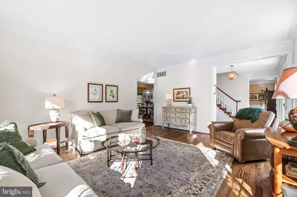 Cockeysville, MD 21030,2 HILLSYDE CT