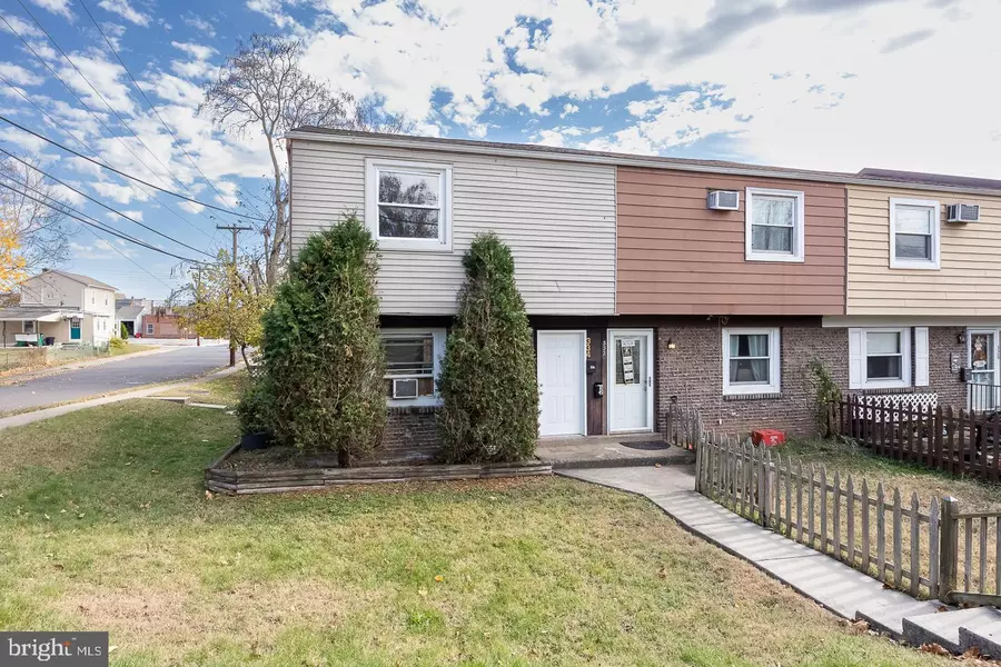 334 LEMON ST, Pottstown, PA 19464