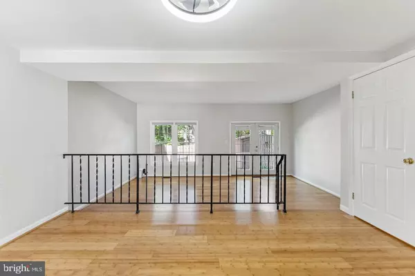 Woodbridge, VA 22192,12098 WINONA DR