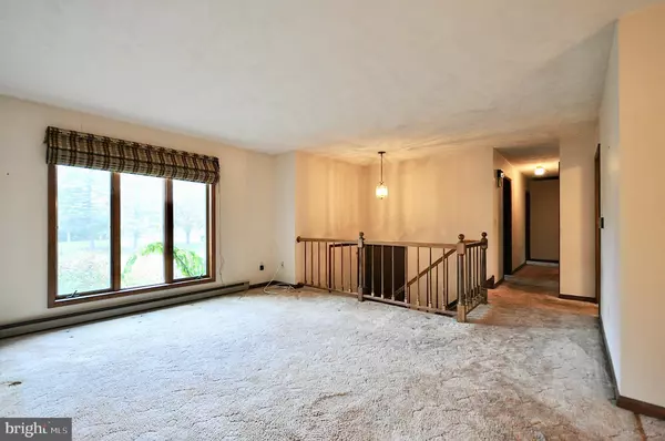 Boalsburg, PA 16827,608 LYNNWOOD DR