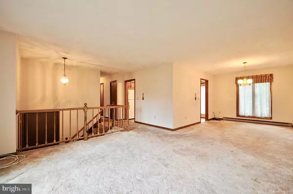 Boalsburg, PA 16827,608 LYNNWOOD DR