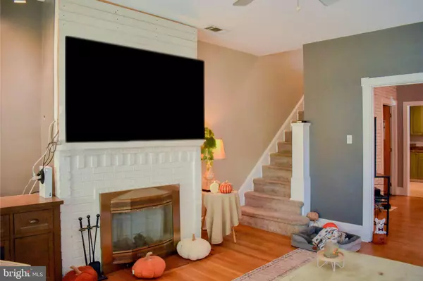 Glenolden, PA 19036,102 N WELLS AVE