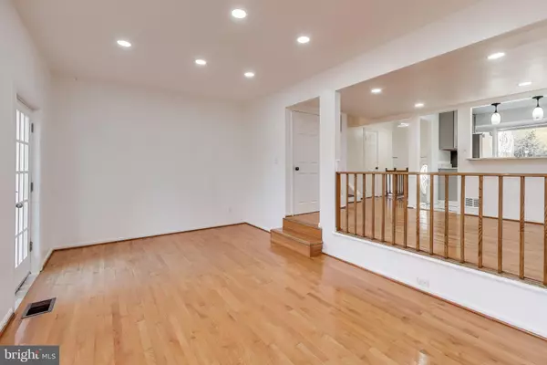 16 ORCHARD DR, Gaithersburg, MD 20878