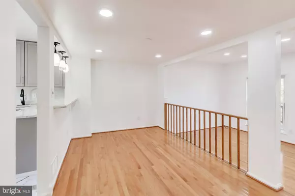 Gaithersburg, MD 20878,16 ORCHARD DR