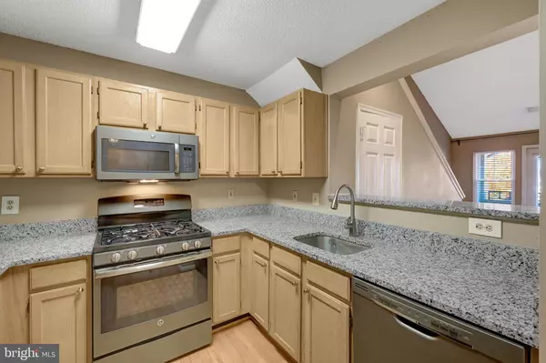 Reston, VA 20190,12020 TALIESIN PL #31