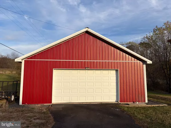 Leesburg, VA 20175,20854 THE WOODS RD