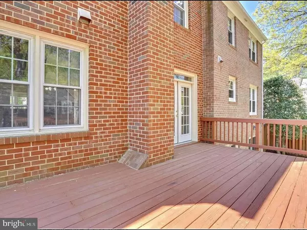 Oakton, VA 22124,3151 BORGE ST