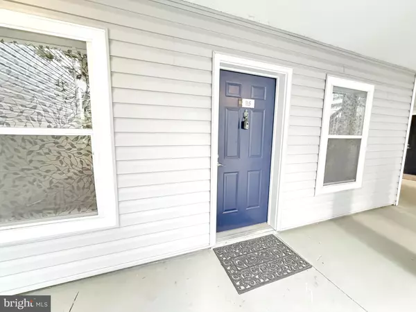 3179 SUMMIT SQUARE DR #2-B5, Oakton, VA 22124