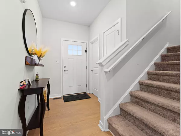 Sicklerville, NJ 08081,12 HANDBELL LN