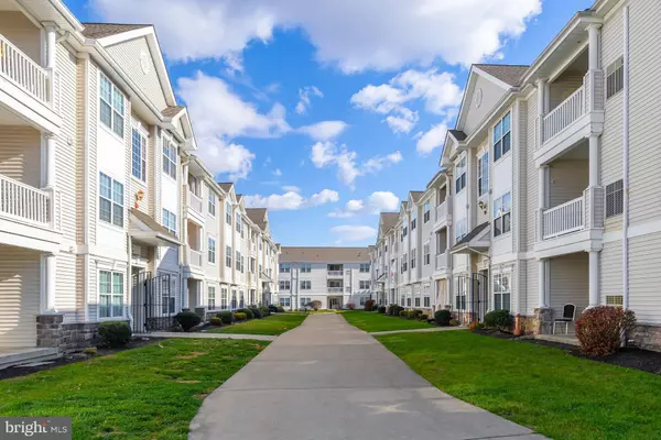 West Deptford, NJ 08086,125 LIONHEART LN