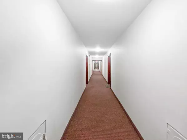 Hyattsville, MD 20782,1005 CHILLUM RD #317