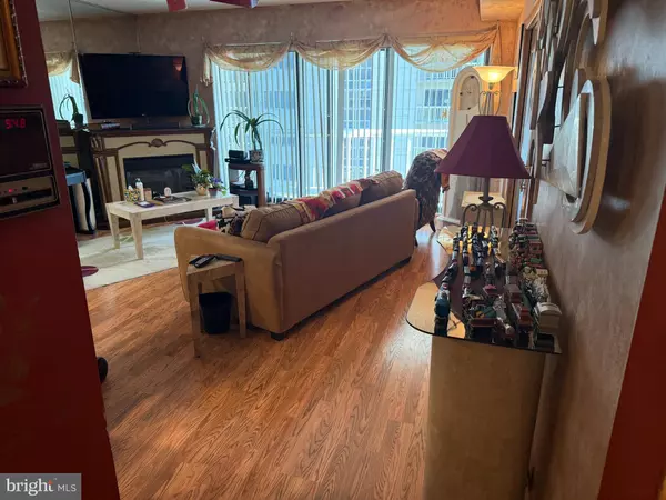 Atlantic City, NJ 08401,3101 BOARDWALK #3002-2