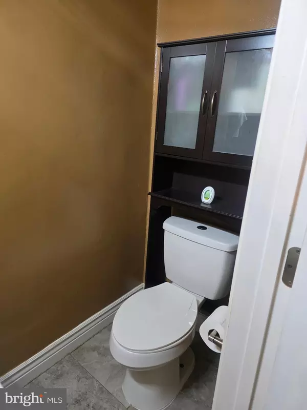 Landover, MD 20785,6810 FLAGSTAFF ST