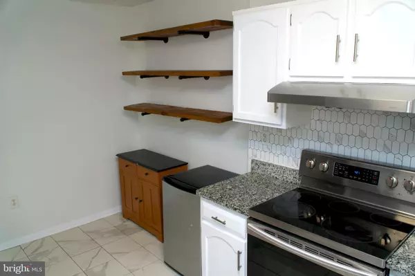 Landover, MD 20785,7710 MERRICK LN