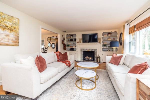 Ambler, PA 19002,326 CHESTNUT LN