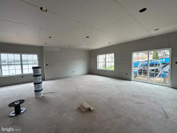 Bristol, PA 19007,903 NEW CHESTNUT ST