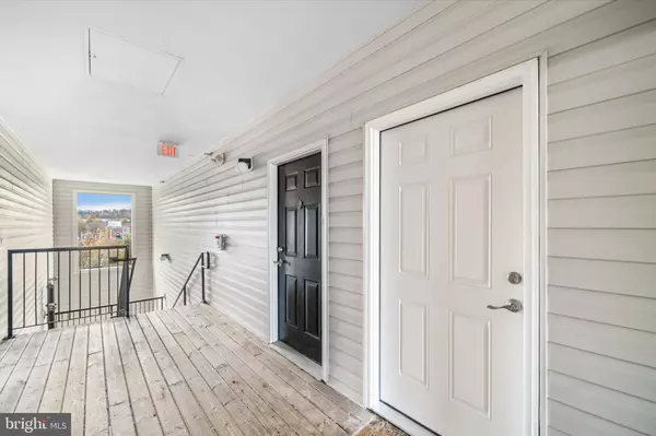 Sterling, VA 20165,21228 MCFADDEN SQ #411