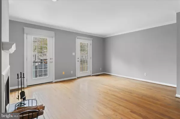 Alexandria, VA 22314,441 OLD TOWN CT