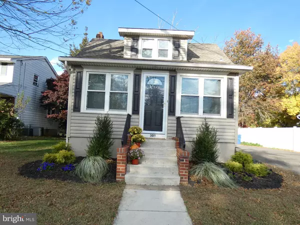 West Deptford, NJ 08096,302 W RED BANK AVE