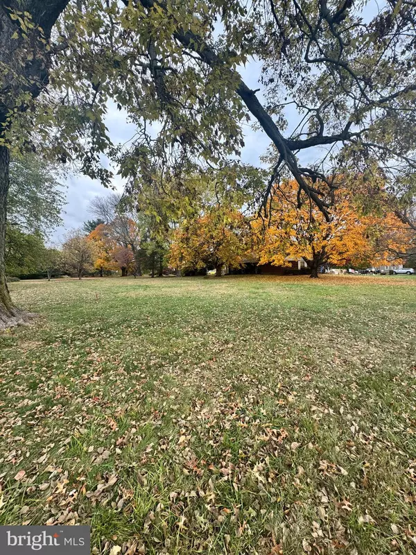 Yardley, PA 19067,1 SUNNYSIDE LN