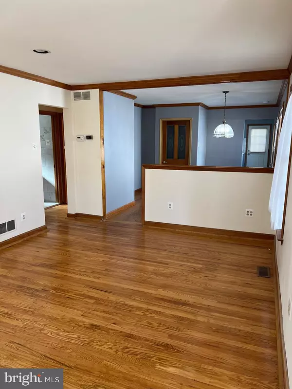 Cherry Hill, NJ 08002,26 ROSE LN