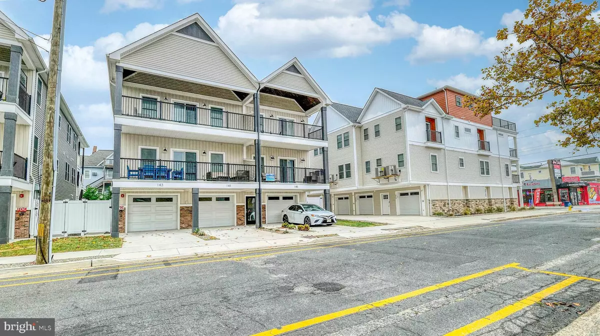 Wildwood, NJ 08260,143 E PINE AVE