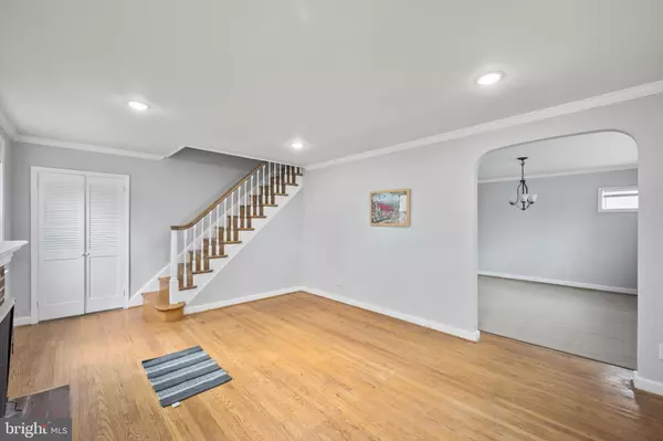 Philadelphia, PA 19111,908 FANSHAWE ST