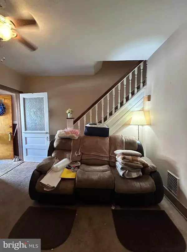 Philadelphia, PA 19151,6618 HADDINGTON LN