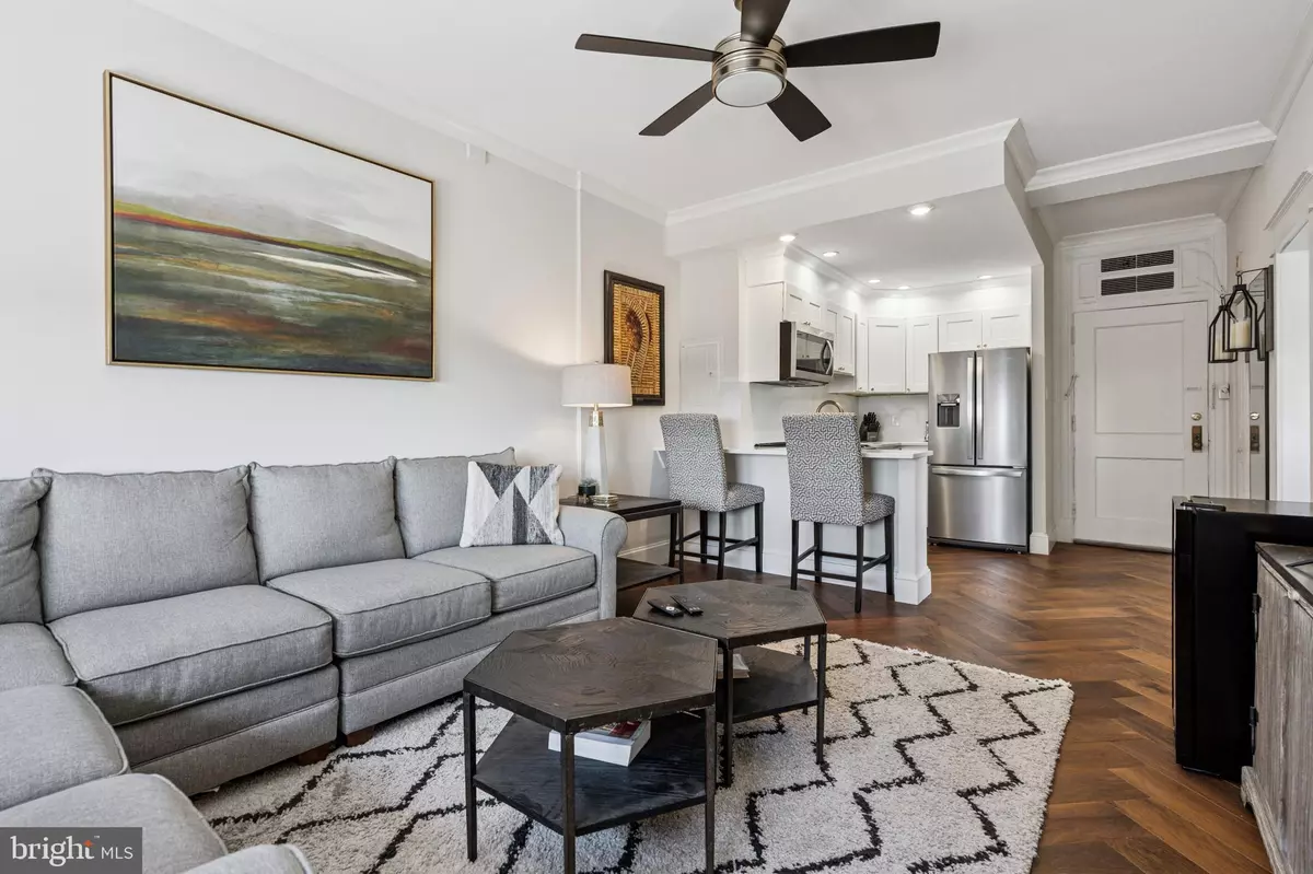 Philadelphia, PA 19107,1324 LOCUST ST #1025