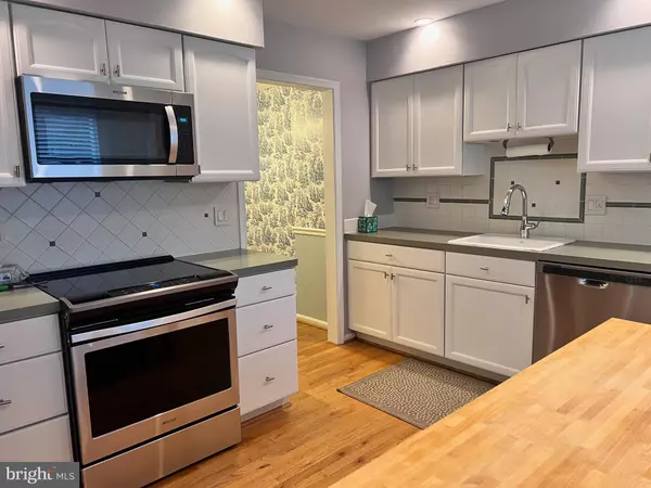 Alexandria, VA 22312,6032 MORGAN CT