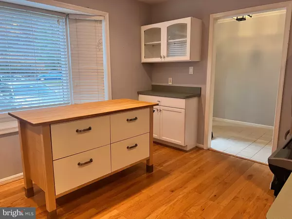 Alexandria, VA 22312,6032 MORGAN CT