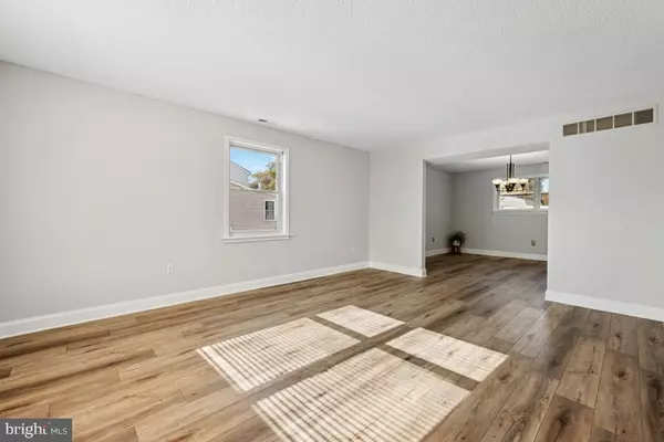 Pennsauken, NJ 08109,8337 HERBERT AVE