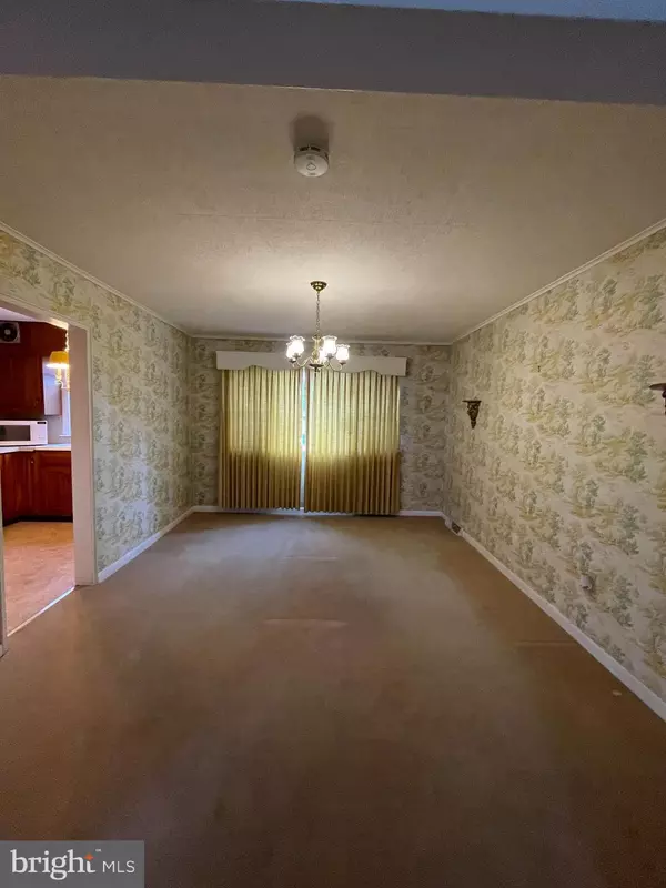 Reading, PA 19611,435 SYCAMORE RD