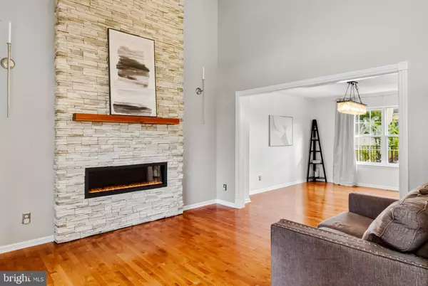 Sicklerville, NJ 08081,65 EASTON DR